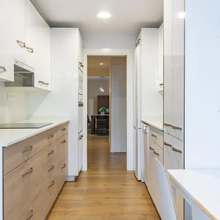 Ah Full&roomy Auditorio De Vut6502as Oviedo