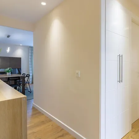 Ah Full&roomy Auditorio De Vut6502as * Οβιέδο